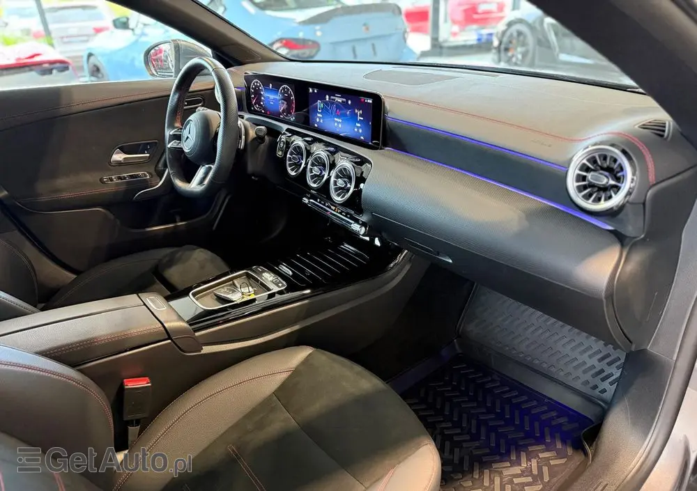 MERCEDES-BENZ CLA 180 7G-DCT Edition AMG Line