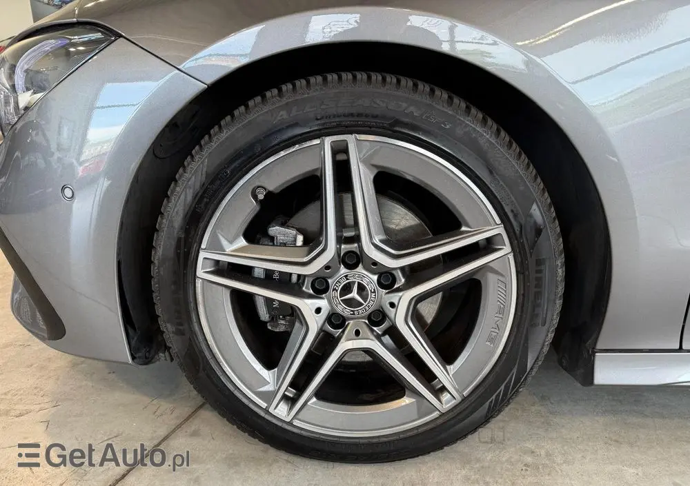 MERCEDES-BENZ CLA 180 7G-DCT Edition AMG Line