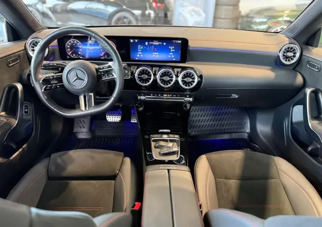 MERCEDES-BENZ CLA 180 7G-DCT Edition AMG Line