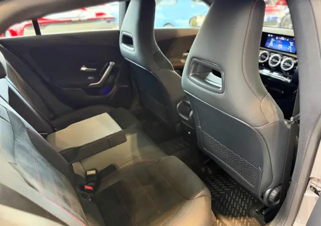MERCEDES-BENZ CLA 180 7G-DCT Edition AMG Line