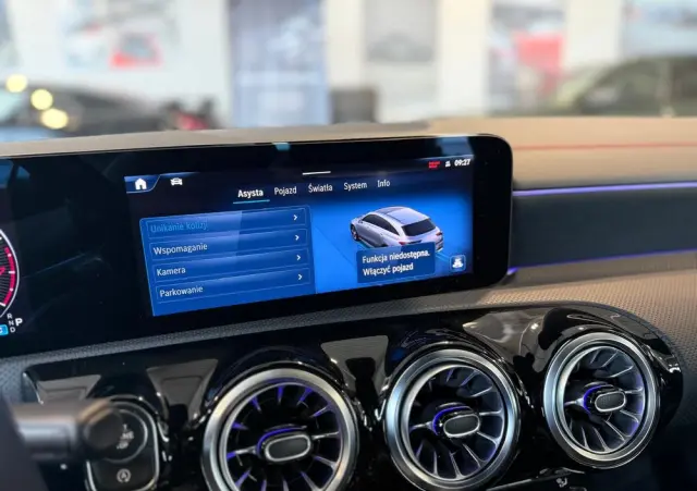 MERCEDES-BENZ CLA 180 7G-DCT Edition AMG Line