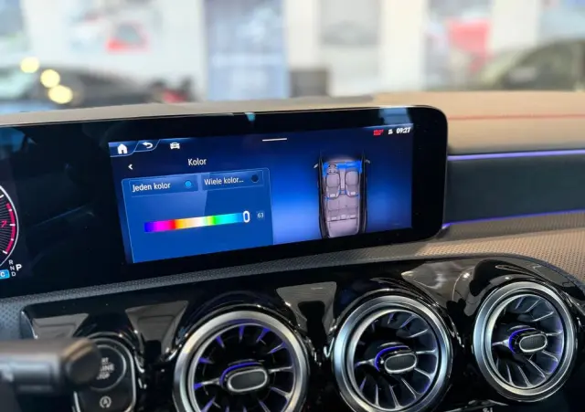 MERCEDES-BENZ CLA 180 7G-DCT Edition AMG Line