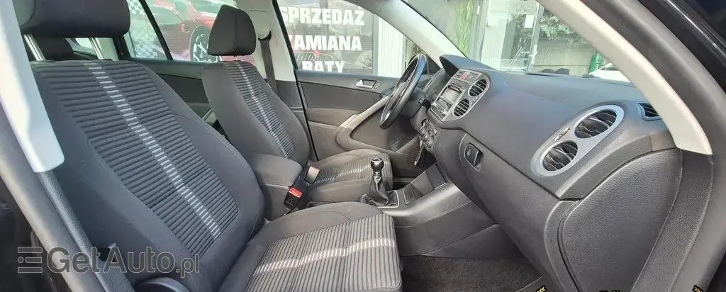 VOLKSWAGEN Tiguan 