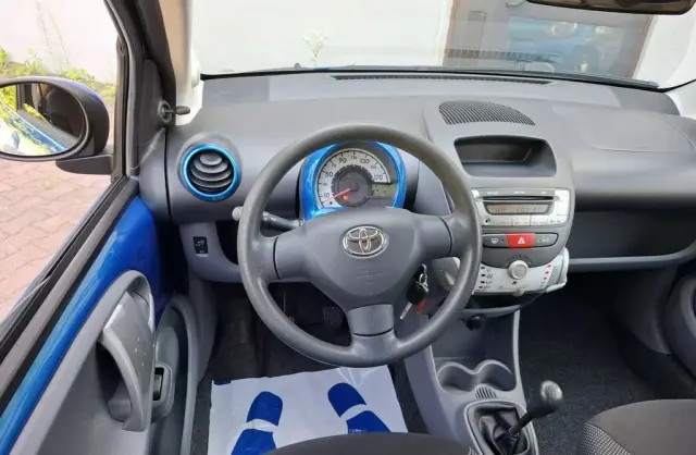 TOYOTA Aygo 