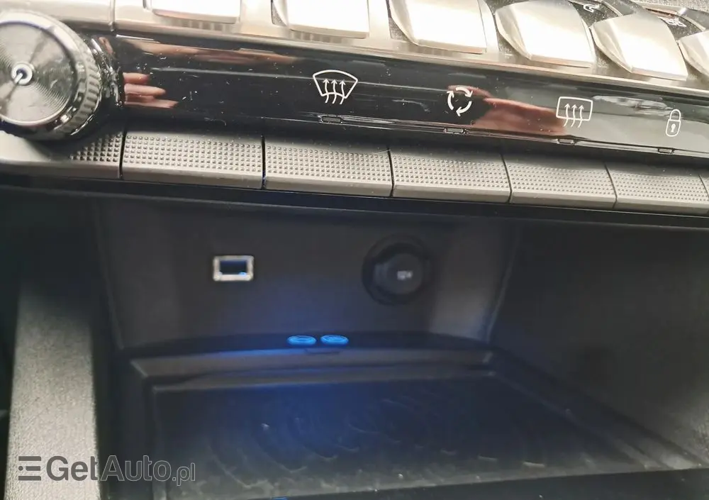 PEUGEOT 3008 PureTech 130 Stop & Start GPF EAT8 Allure Business-Paket