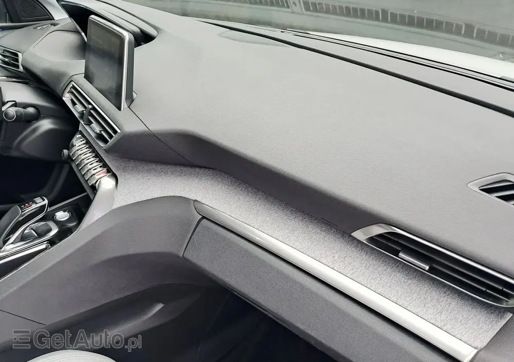 PEUGEOT 3008 PureTech 130 Stop & Start GPF EAT8 Allure Business-Paket