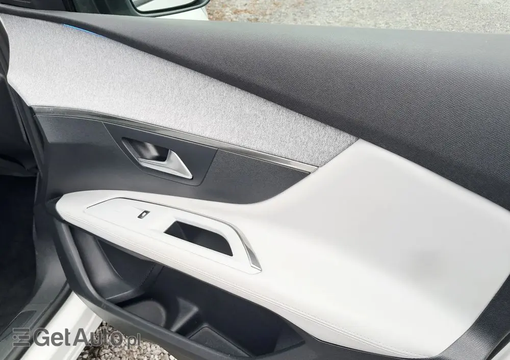 PEUGEOT 3008 PureTech 130 Stop & Start GPF EAT8 Allure Business-Paket