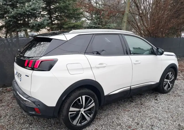 PEUGEOT 3008 PureTech 130 Stop & Start GPF EAT8 Allure Business-Paket