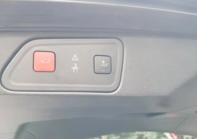 PEUGEOT 3008 PureTech 130 Stop & Start GPF EAT8 Allure Business-Paket