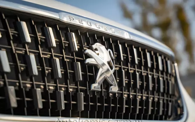 PEUGEOT 2008 1.2 Pure Tech GPF Active S&S EAT6