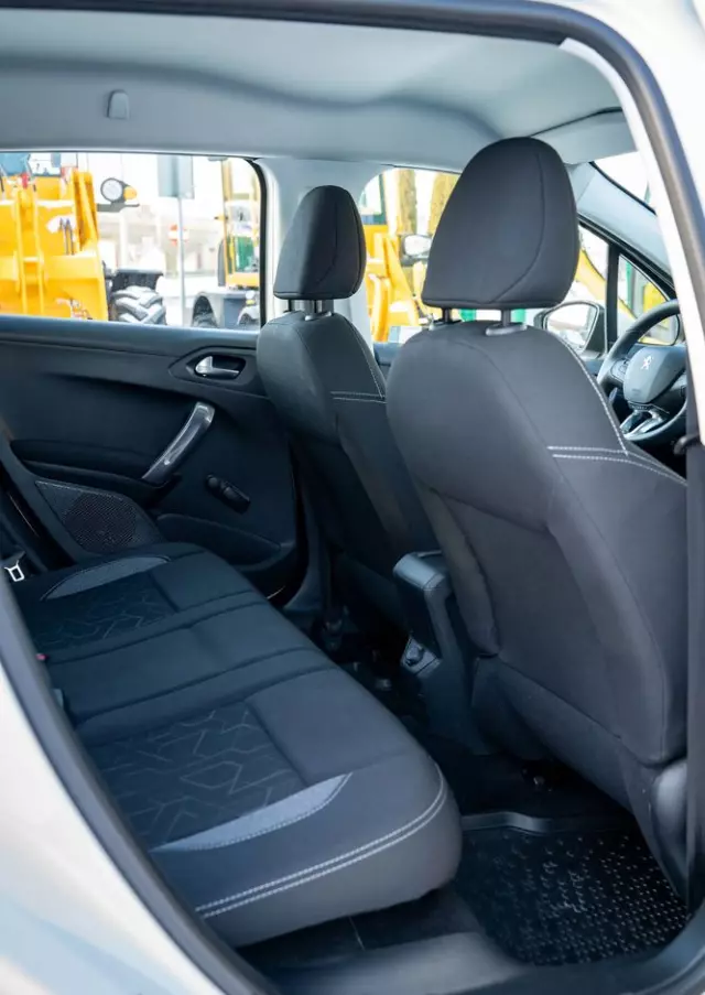 PEUGEOT 2008 1.2 Pure Tech GPF Active S&S EAT6