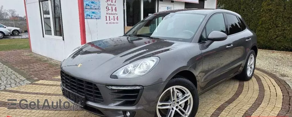 PORSCHE Macan 