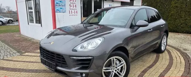 PORSCHE Macan 