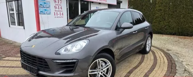 PORSCHE Macan 