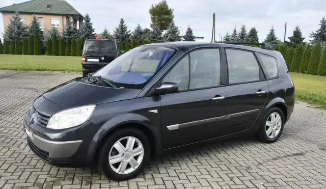 RENAULT Grand Scenic 