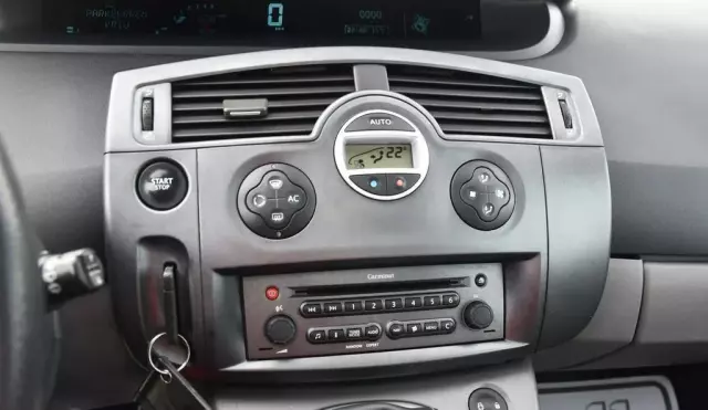 RENAULT Grand Scenic 