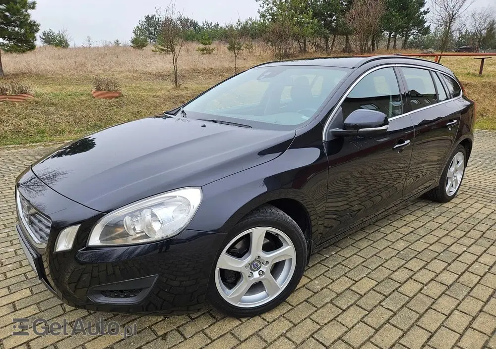 VOLVO V60 D2 Kinetic