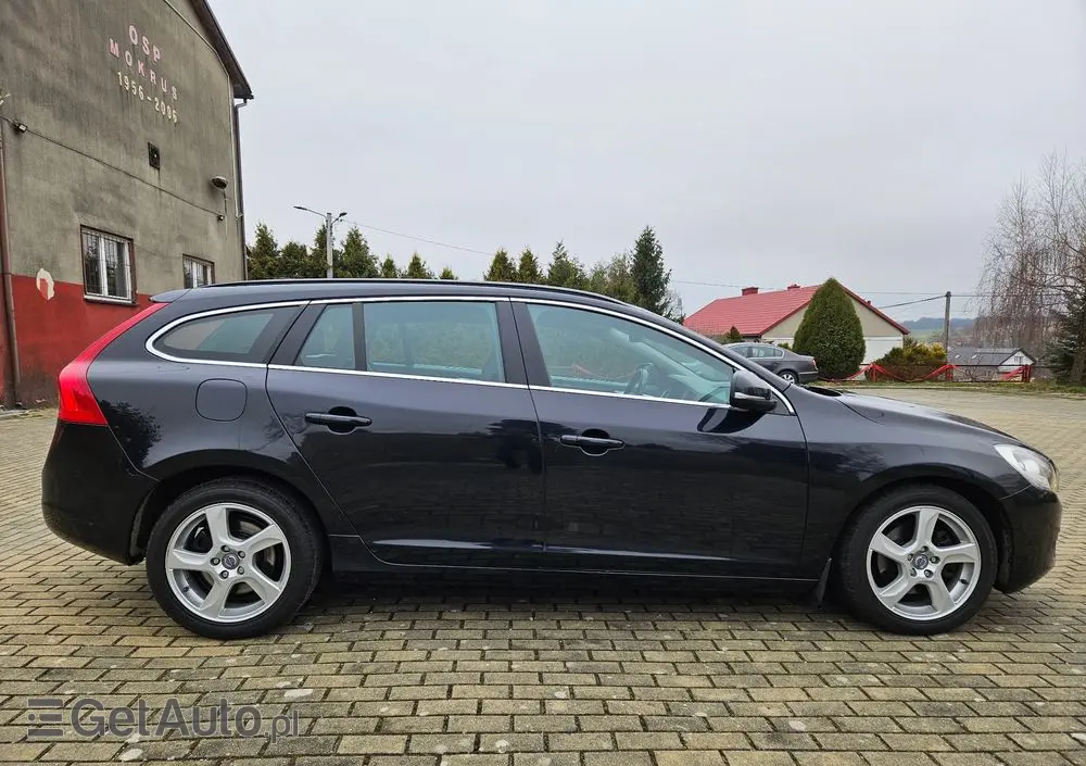 VOLVO V60 D2 Kinetic