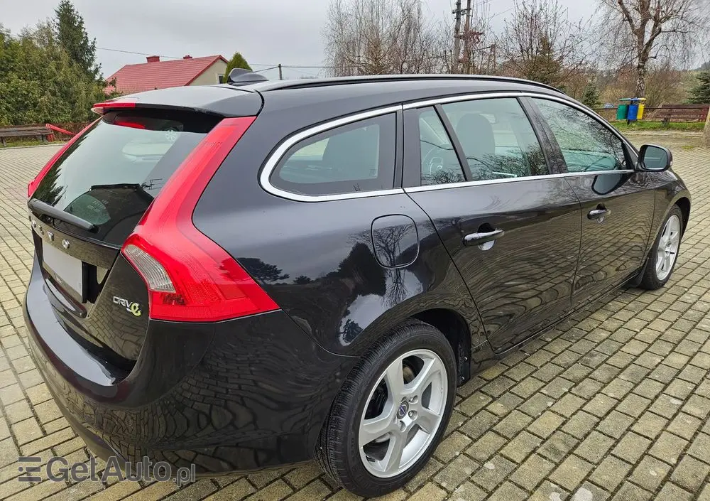 VOLVO V60 D2 Kinetic