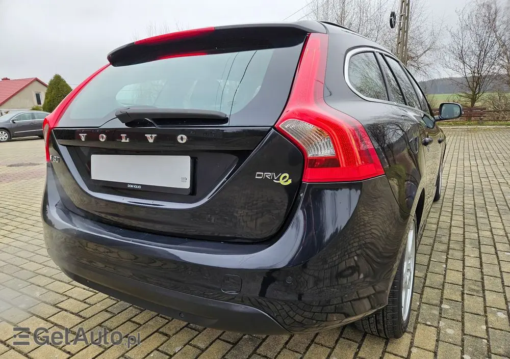 VOLVO V60 D2 Kinetic