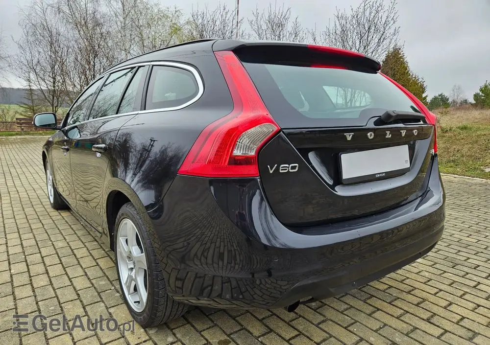 VOLVO V60 D2 Kinetic