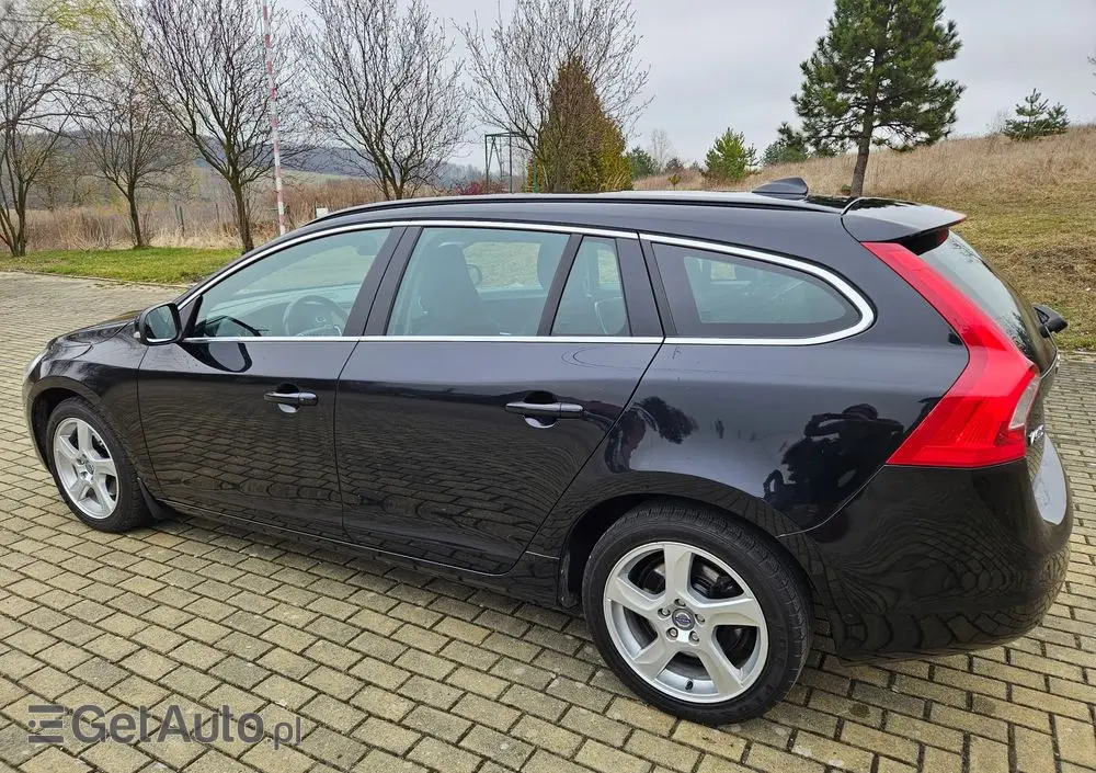 VOLVO V60 D2 Kinetic