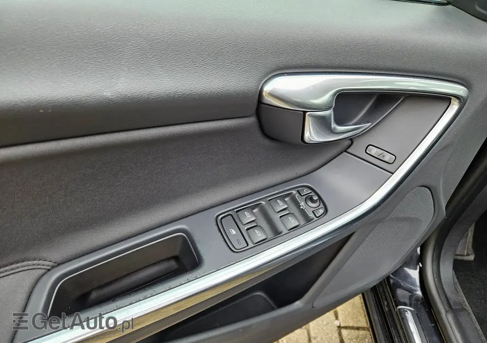 VOLVO V60 D2 Kinetic