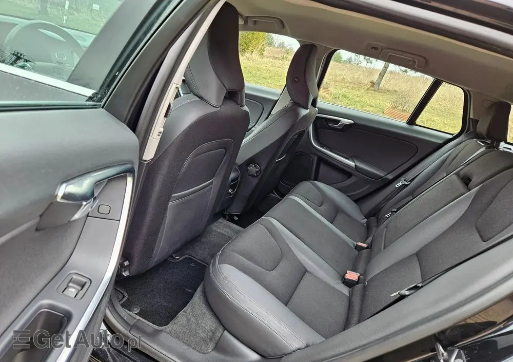 VOLVO V60 D2 Kinetic