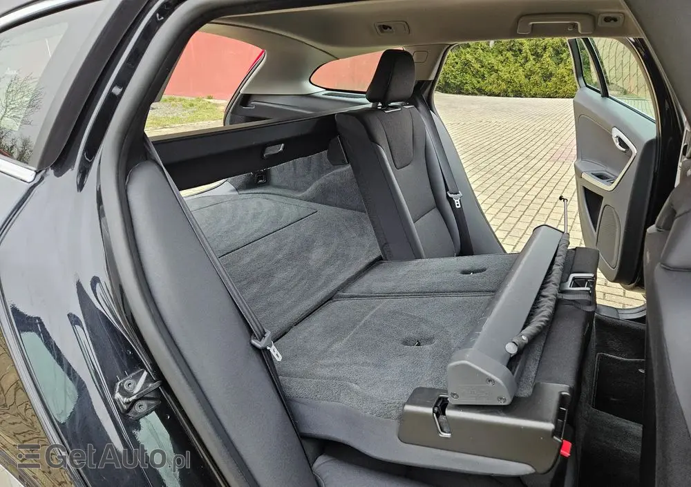 VOLVO V60 D2 Kinetic