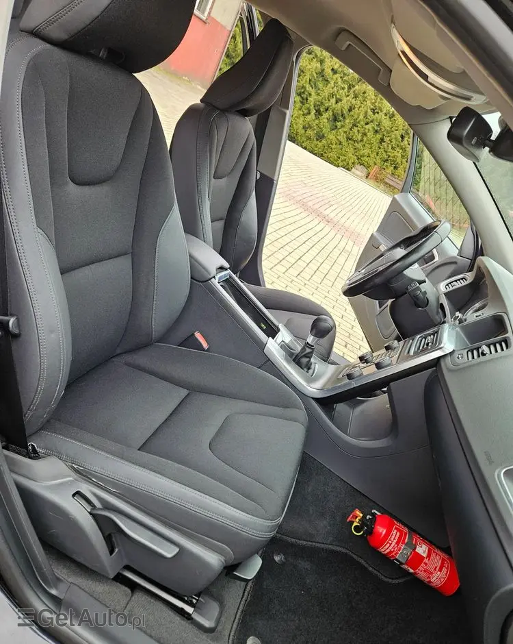 VOLVO V60 D2 Kinetic