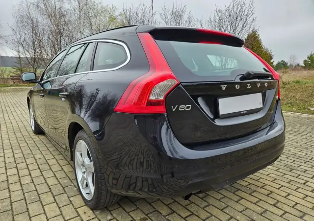 VOLVO V60 D2 Kinetic