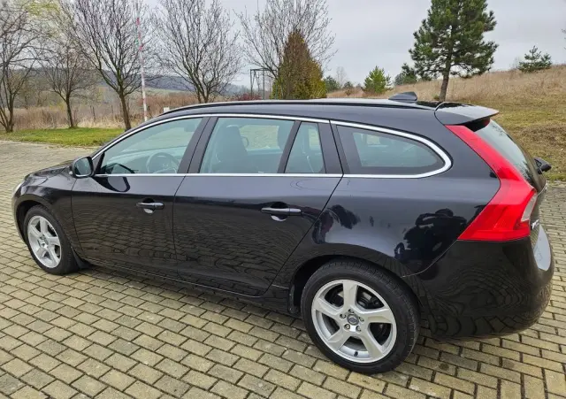 VOLVO V60 D2 Kinetic