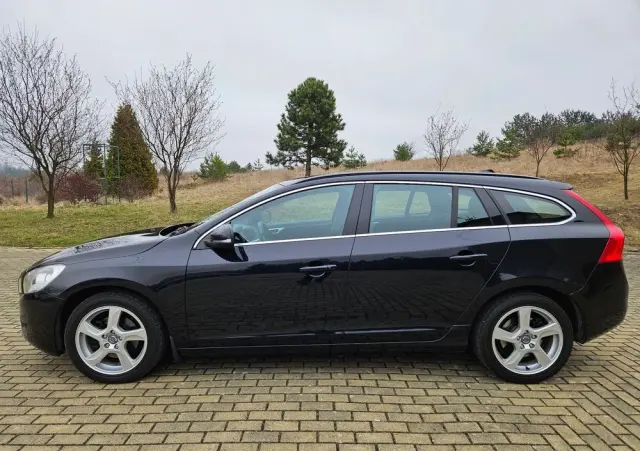 VOLVO V60 D2 Kinetic