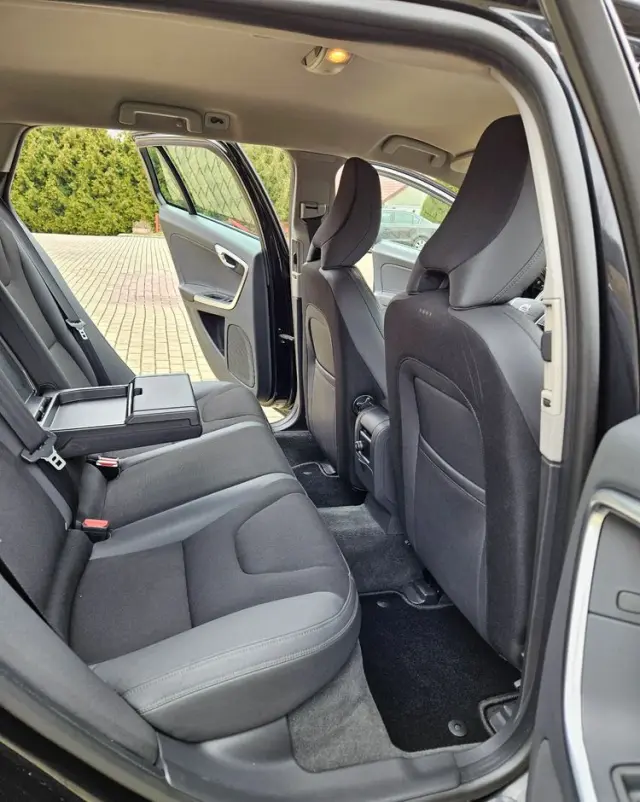 VOLVO V60 D2 Kinetic