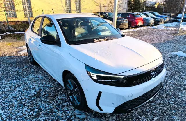 OPEL Corsa 1.2 Turbo (100 KM)