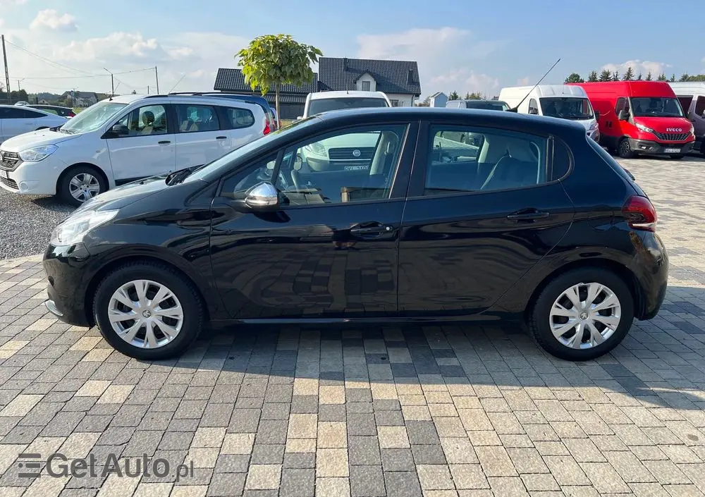 PEUGEOT 208 1.2 VTi Style