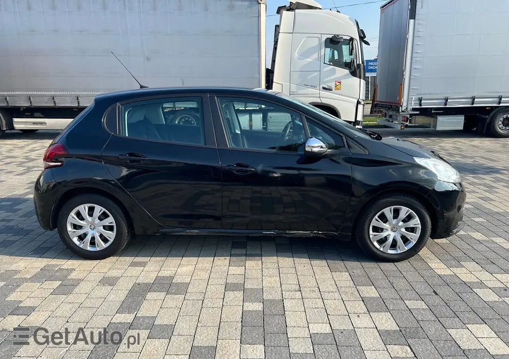 PEUGEOT 208 1.2 VTi Style