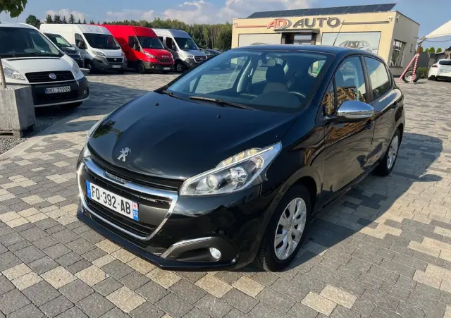 PEUGEOT 208 1.2 VTi Style