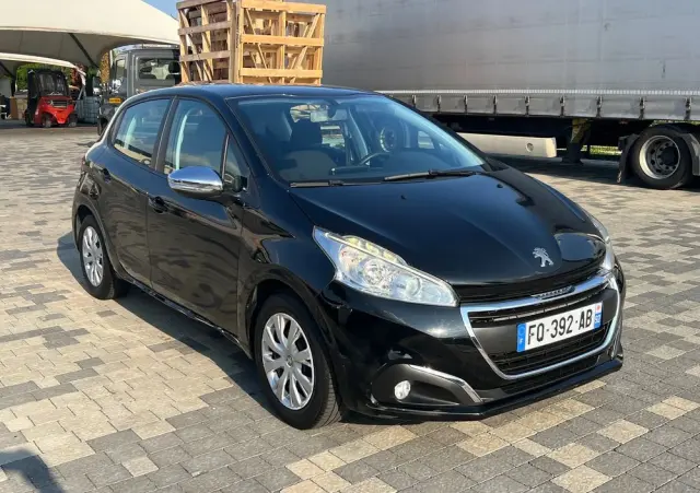 PEUGEOT 208 1.2 VTi Style