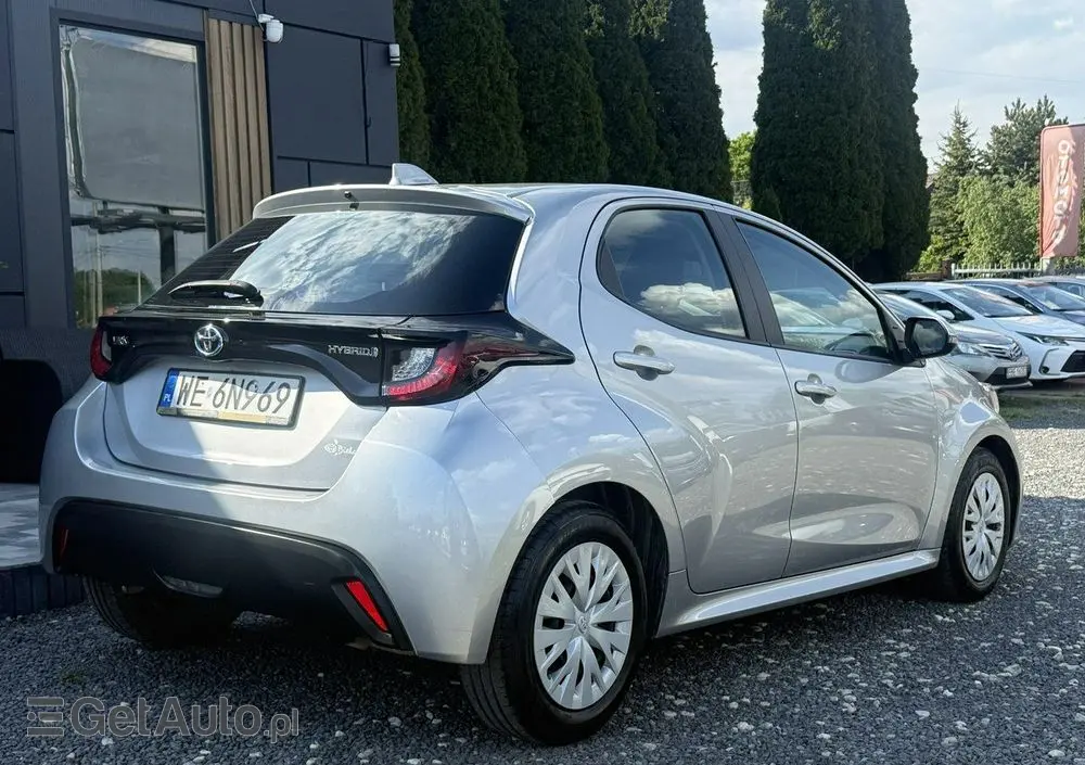 TOYOTA Yaris Hybrid 1.5 Active