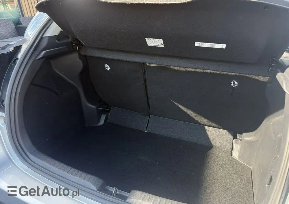 TOYOTA Yaris Hybrid 1.5 Active