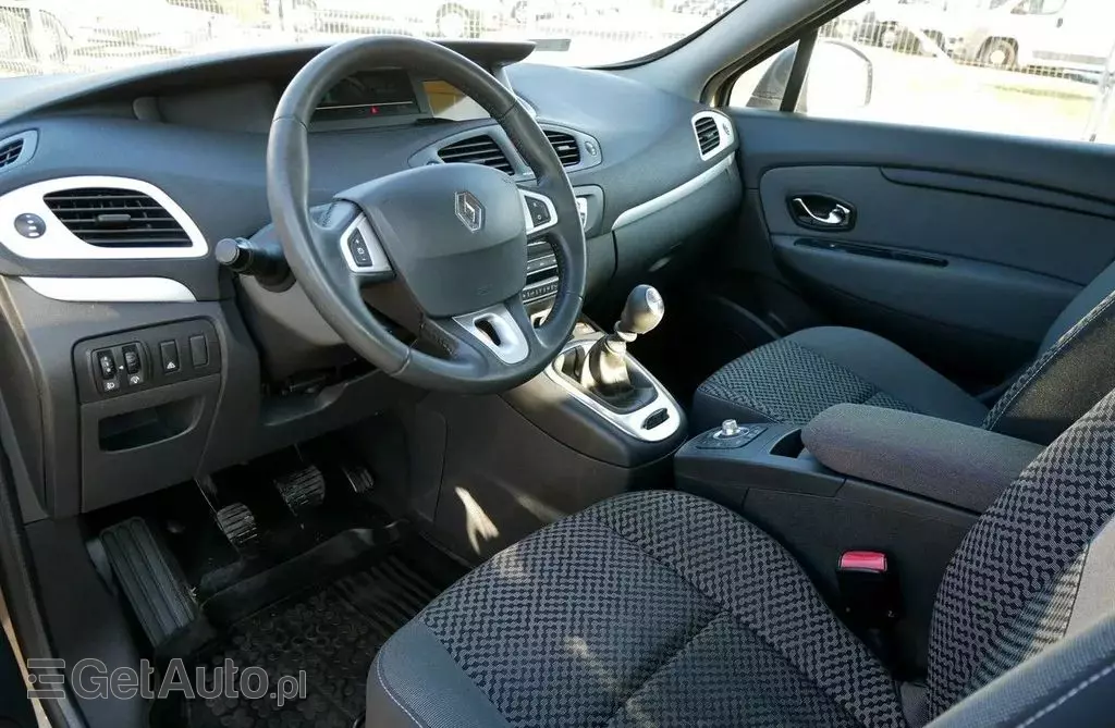 RENAULT Scenic 
