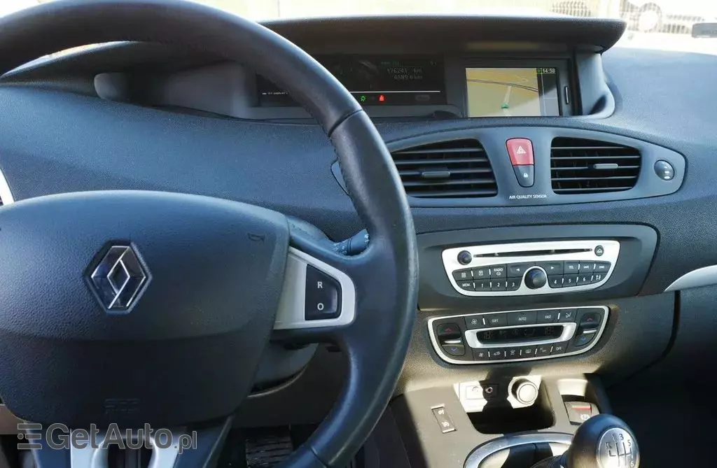RENAULT Scenic 