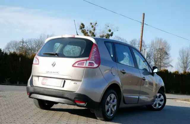 RENAULT Scenic 
