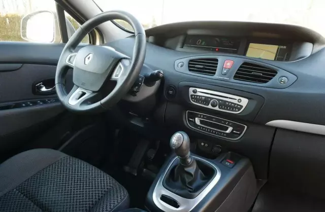 RENAULT Scenic 