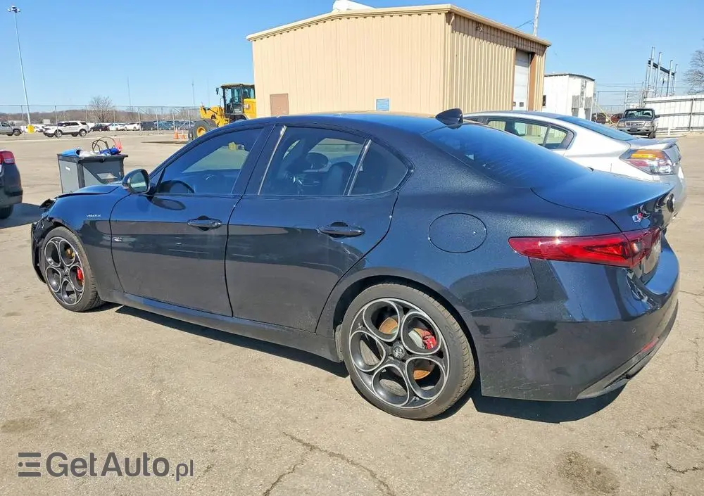 ALFA ROMEO Giulia 2.0 Turbo 16V AT8-Q4 Veloce Ti