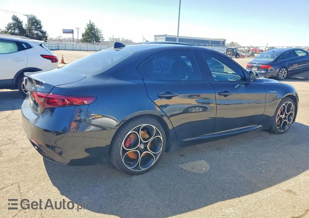 ALFA ROMEO Giulia 2.0 Turbo 16V AT8-Q4 Veloce Ti