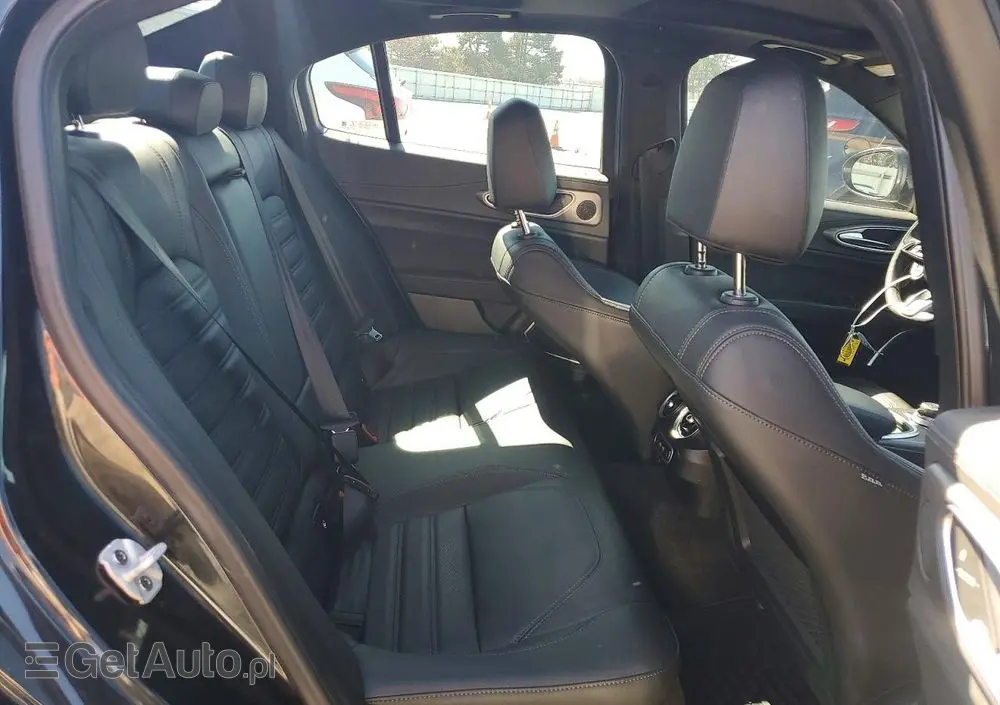 ALFA ROMEO Giulia 2.0 Turbo 16V AT8-Q4 Veloce Ti