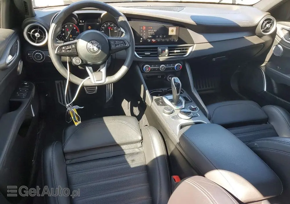 ALFA ROMEO Giulia 2.0 Turbo 16V AT8-Q4 Veloce Ti