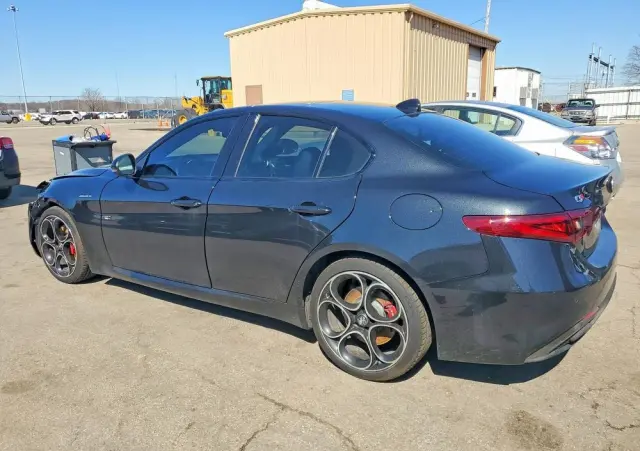 ALFA ROMEO Giulia 2.0 Turbo 16V AT8-Q4 Veloce Ti